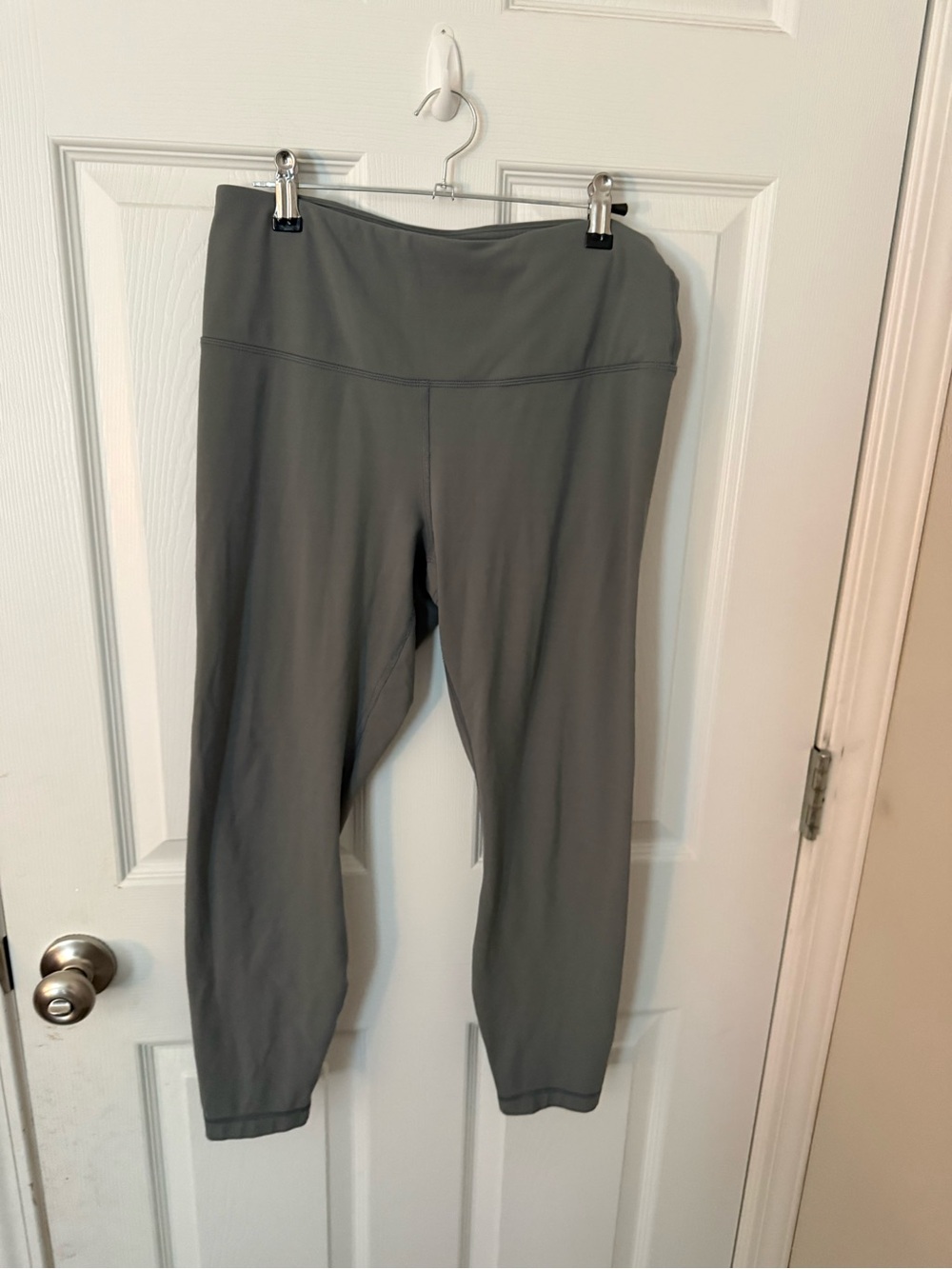 Yogalicious Olive Gray High-Waist Ankle Leggings